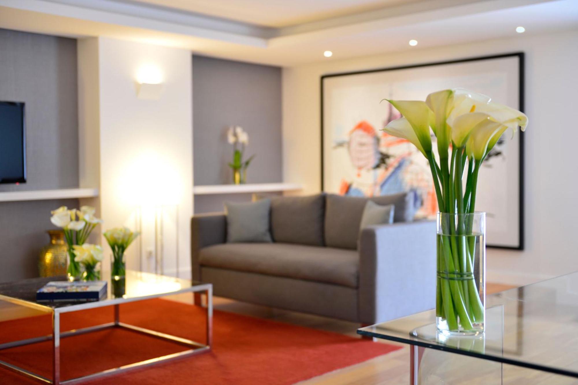 페스타나 시다델라 카스카이스 - 포사다 앤 아트 지역 외부 사진 The lobby of the hotel