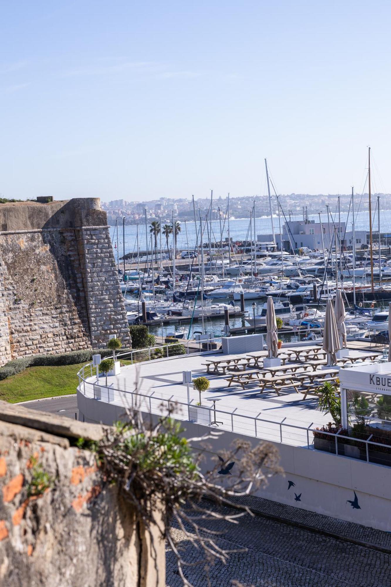 페스타나 시다델라 카스카이스 - 포사다 앤 아트 지역 외부 사진 The port of La Rochelle