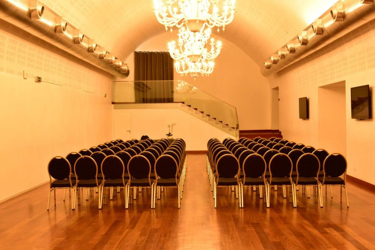페스타나 시다델라 카스카이스 - 포사다 앤 아트 지역 외부 사진 The interior of the main hall